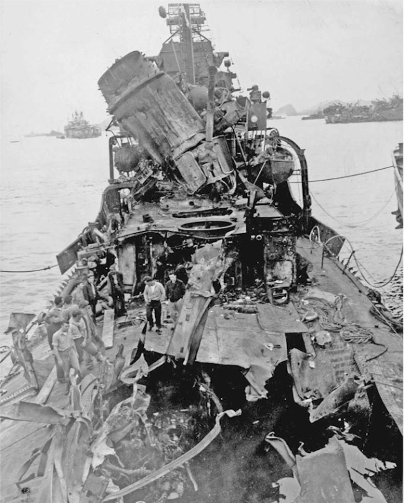 USS_Newcomb_Damage_1945